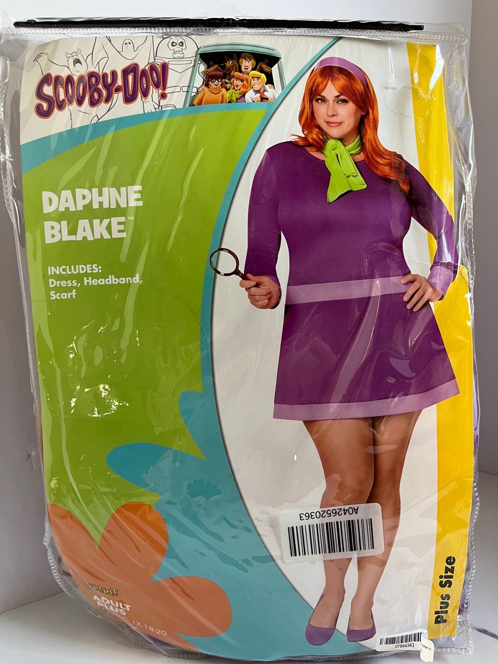 Spirit Halloween Scooby-Doo Daphne Blake Adult Plus 1X Dress Costume with wig